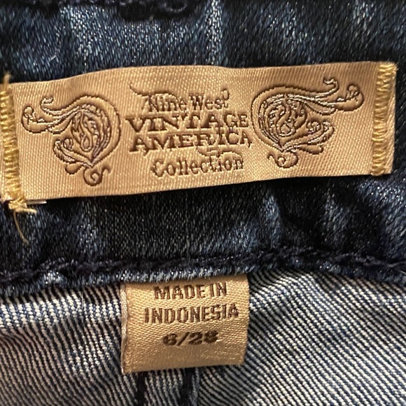 Nine West Vintage America Jeans Size 6 Dark Wash Straight Leg - Picture 2 of 6